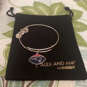 Patriots Color Infusion Charm Bangle